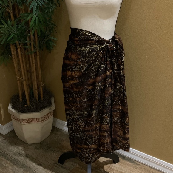 NWT Swimsuit Cover Up/Shoulder Wrap - Picture 3 of 13